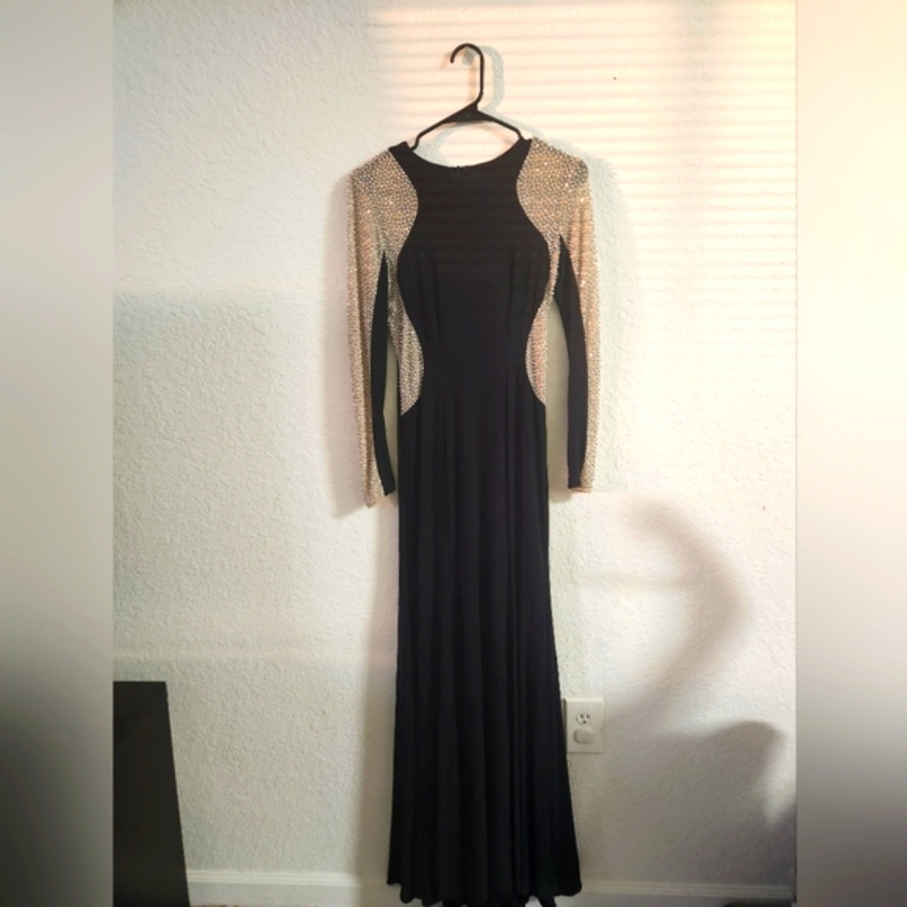 Black Xscape Evening dress Sz 2